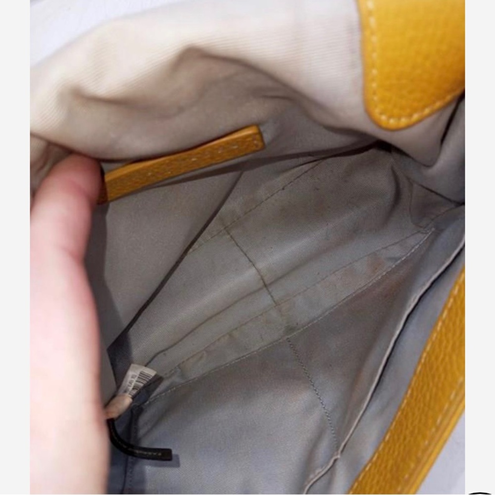 Authentic Marc Jacobs New York Small Golden Rod Leather Crossbody Handbag Purse - Picture 6 of 6